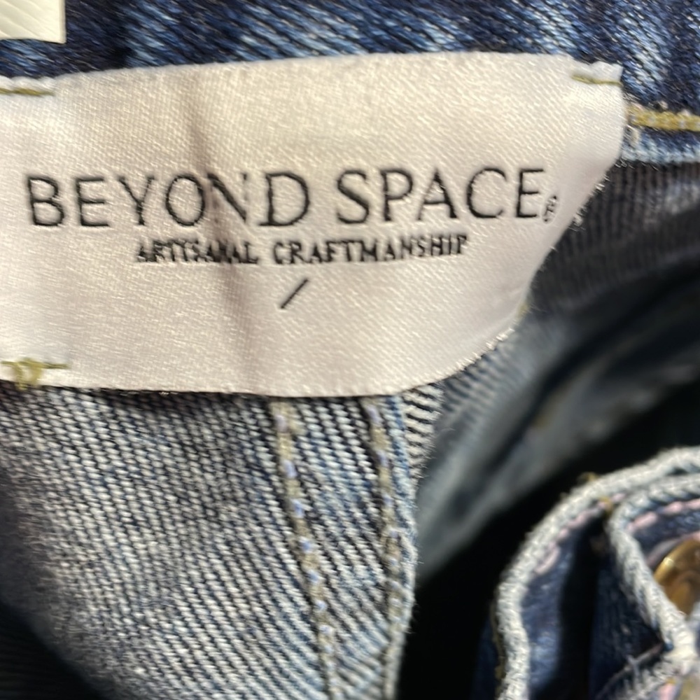 Beyond Space Patchwork Denim - Picture 7 of 9